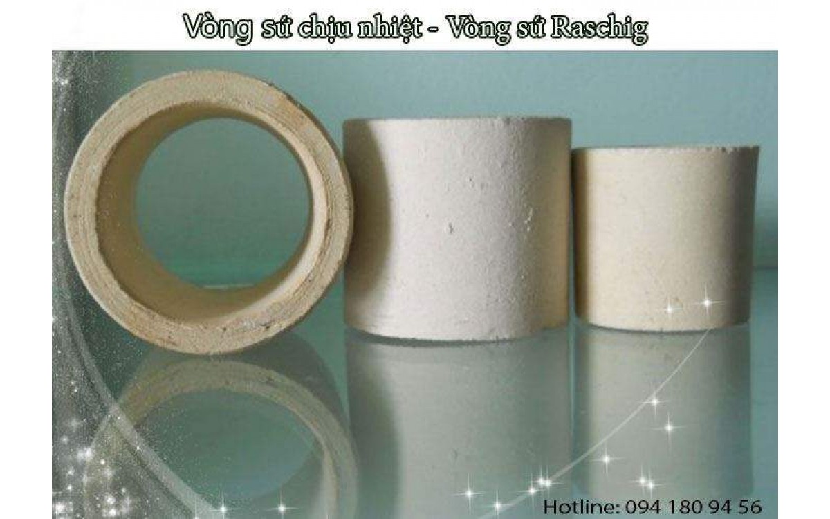 Vòng sứ Raschig có những đặc tính nào thích hợp để sử dụng cho các tháp xử lý khí thải?